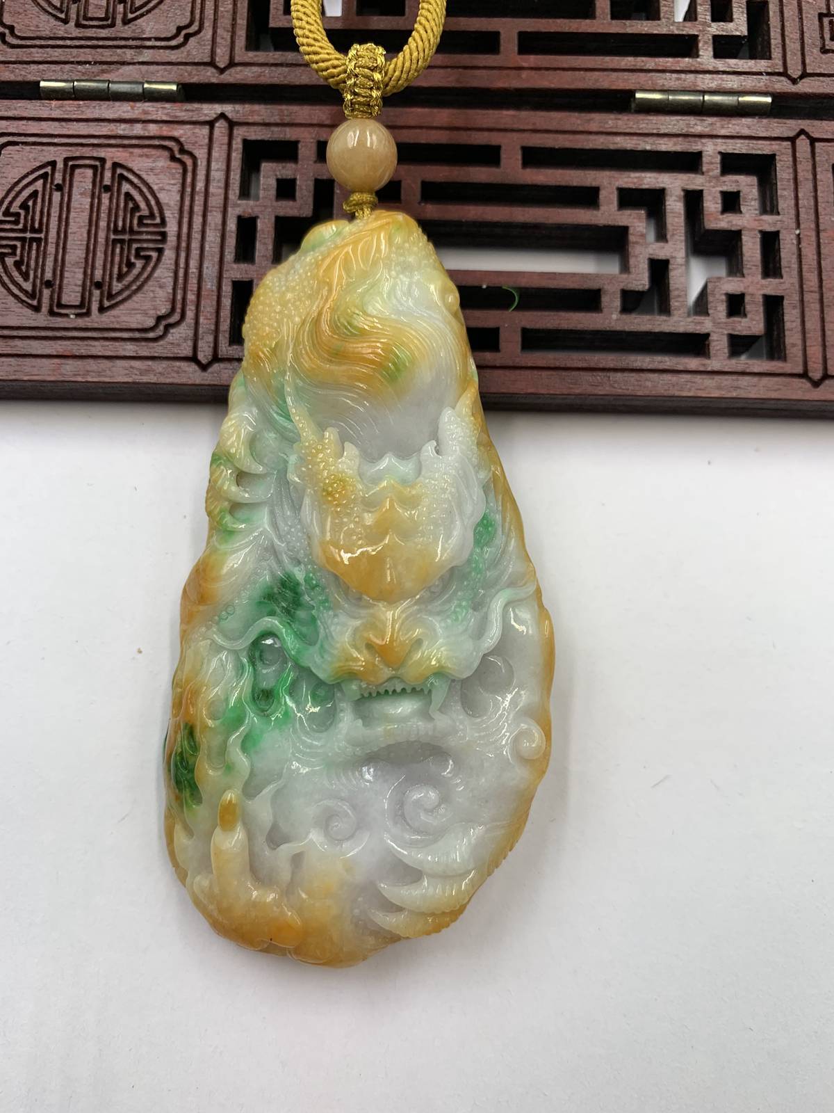 神龙护主