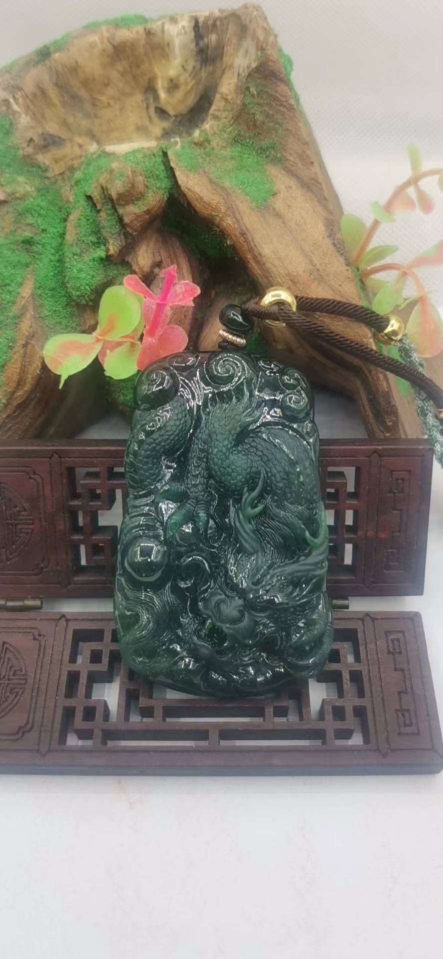 龙行天下