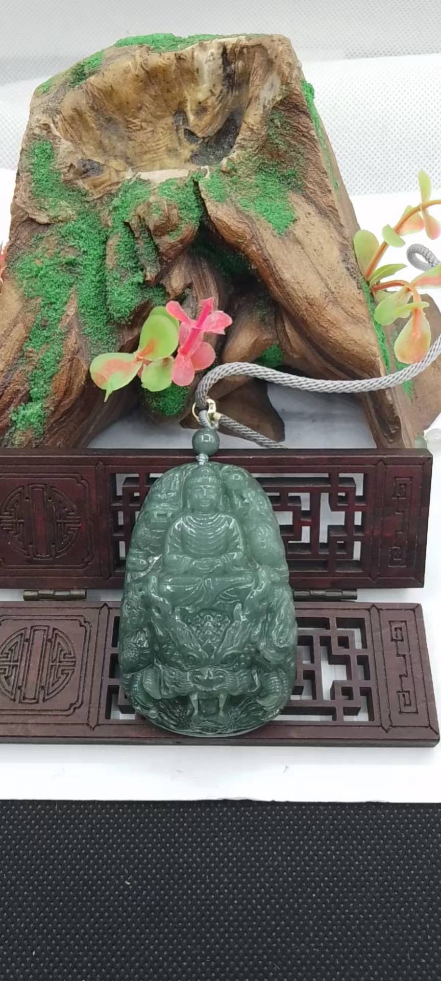 神龙护主