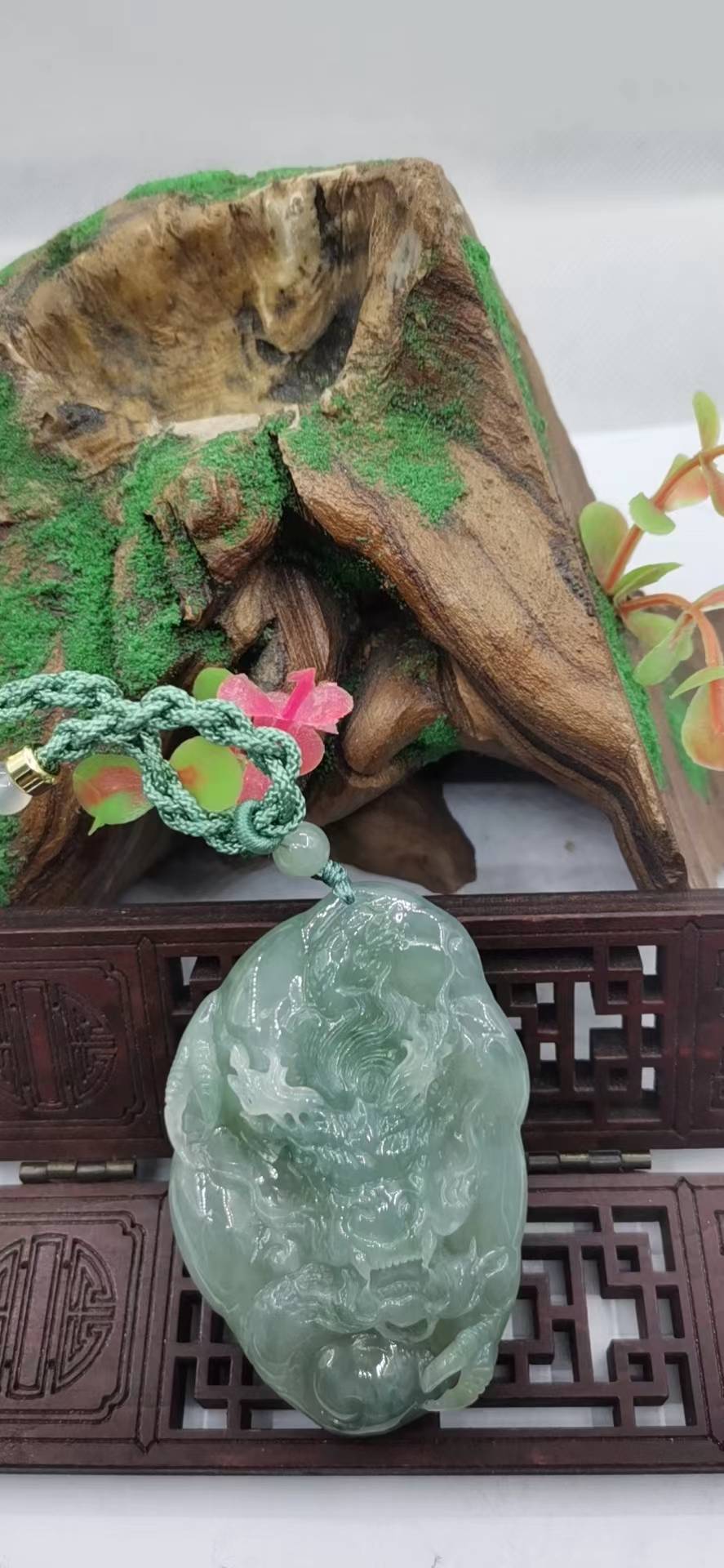 龙行天下