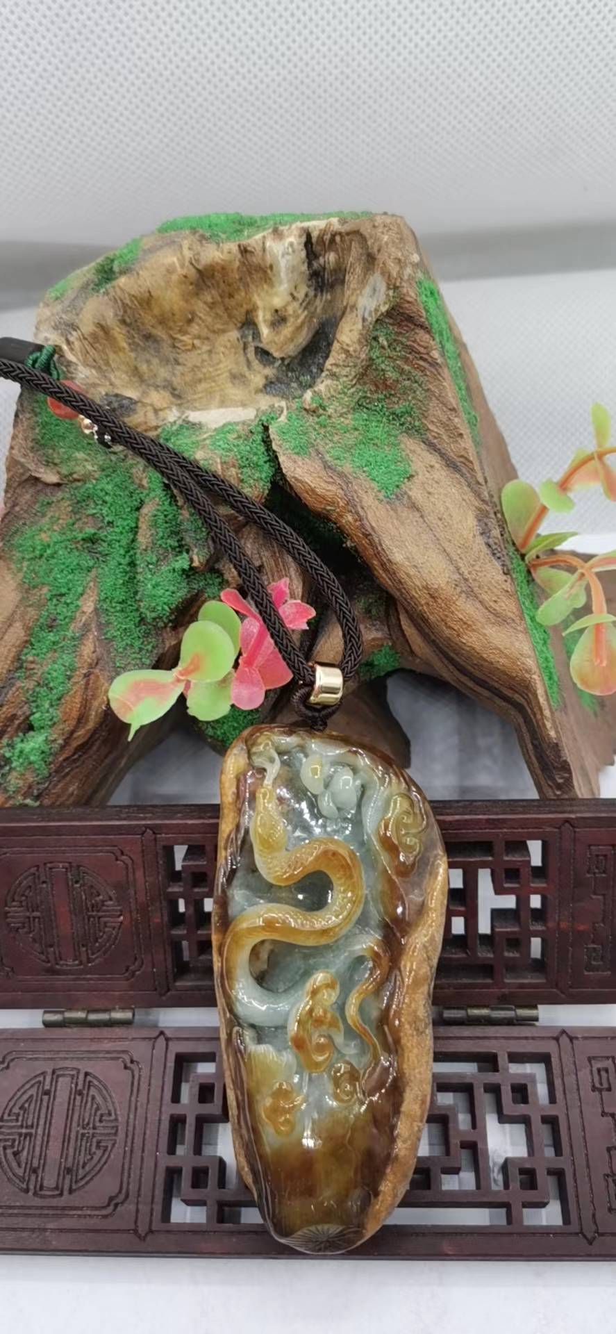 灵蛇献瑞