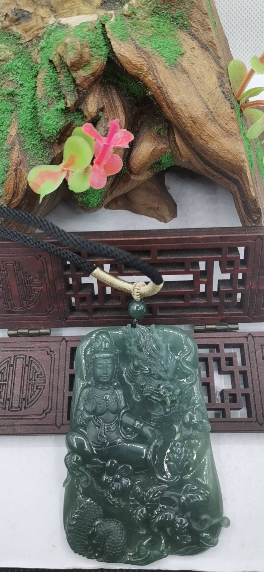 神龙护主