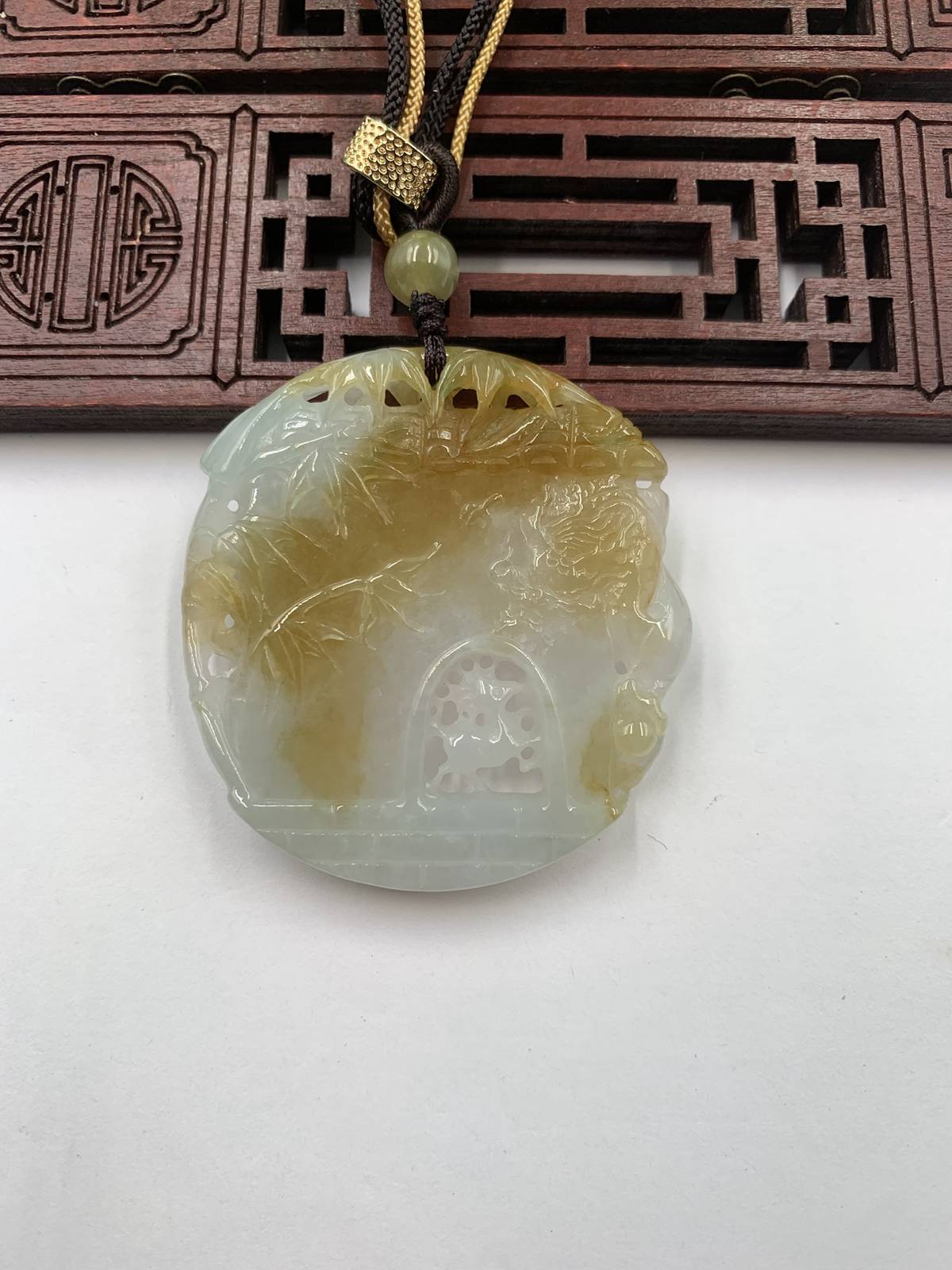 龙行天下
