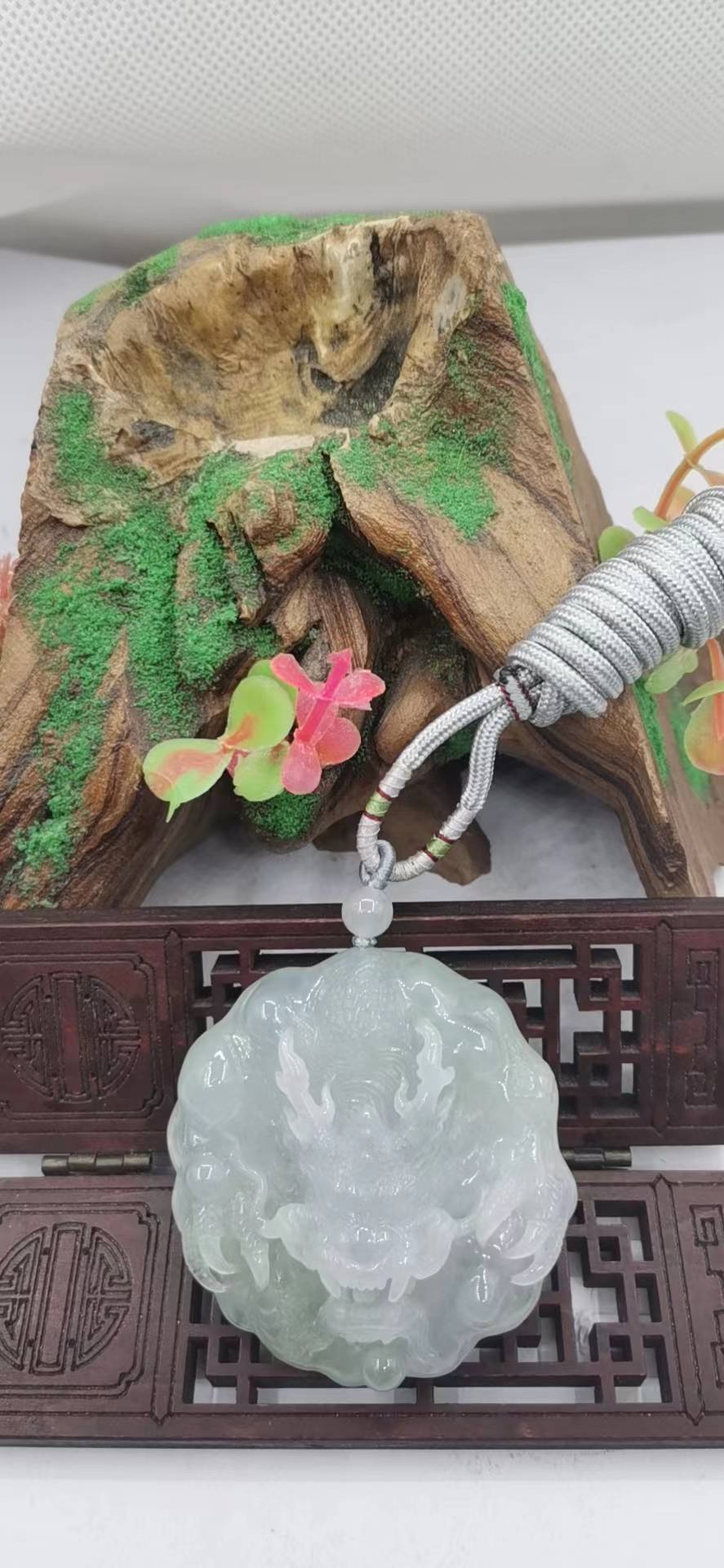 龙行天下
