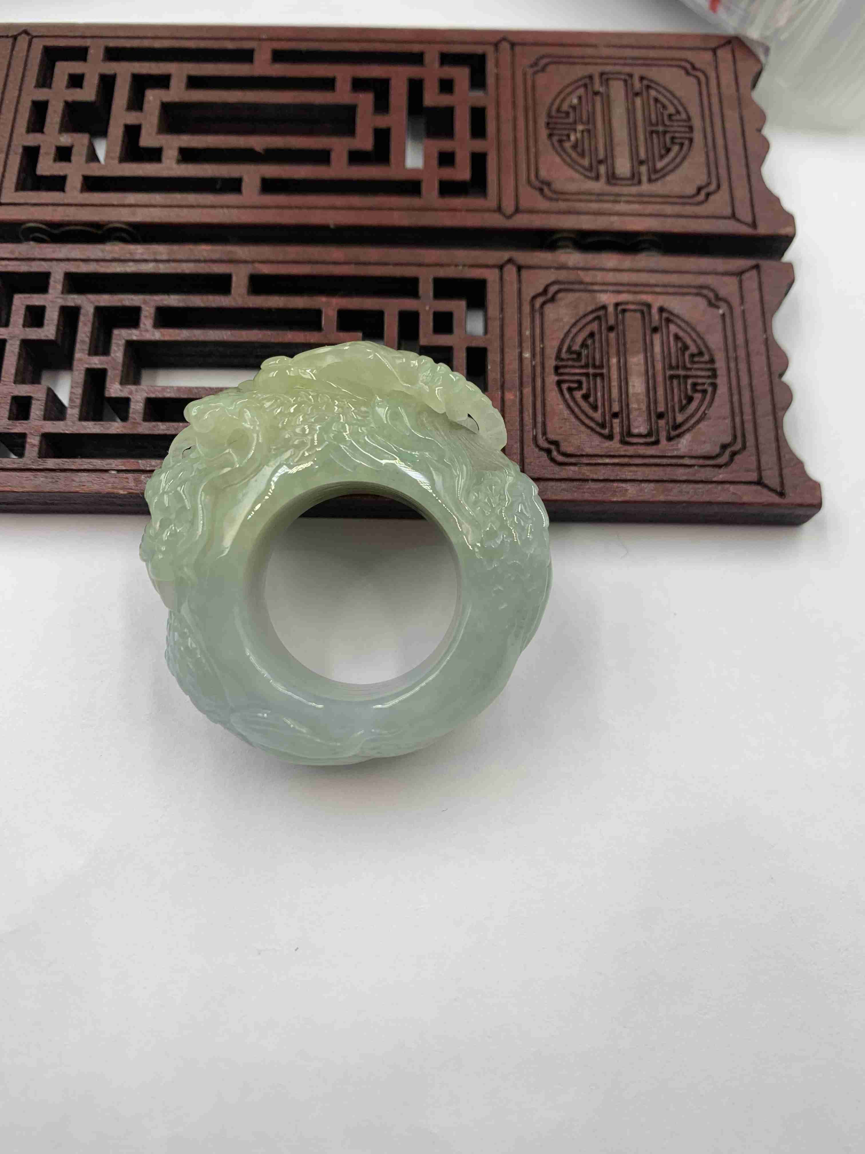神龙护主