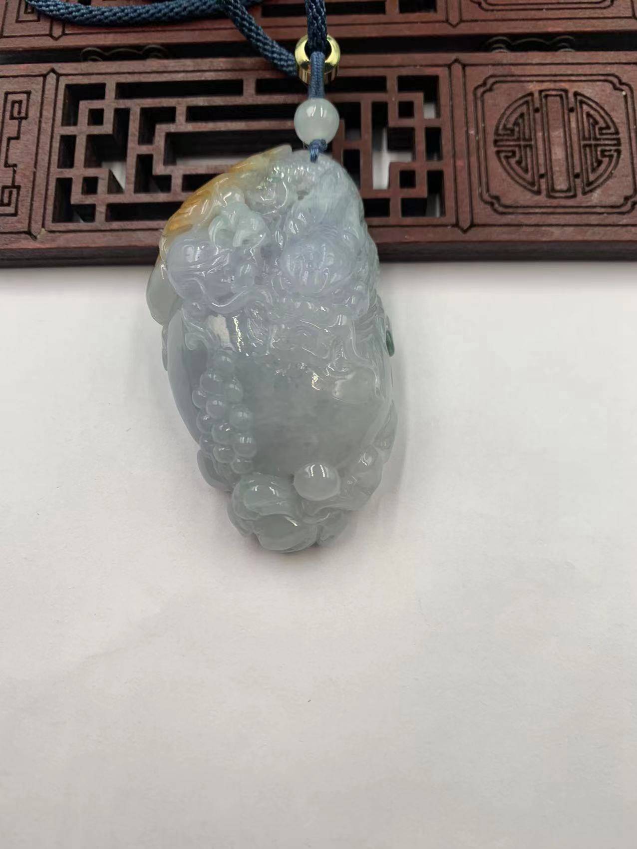 神龙护主 