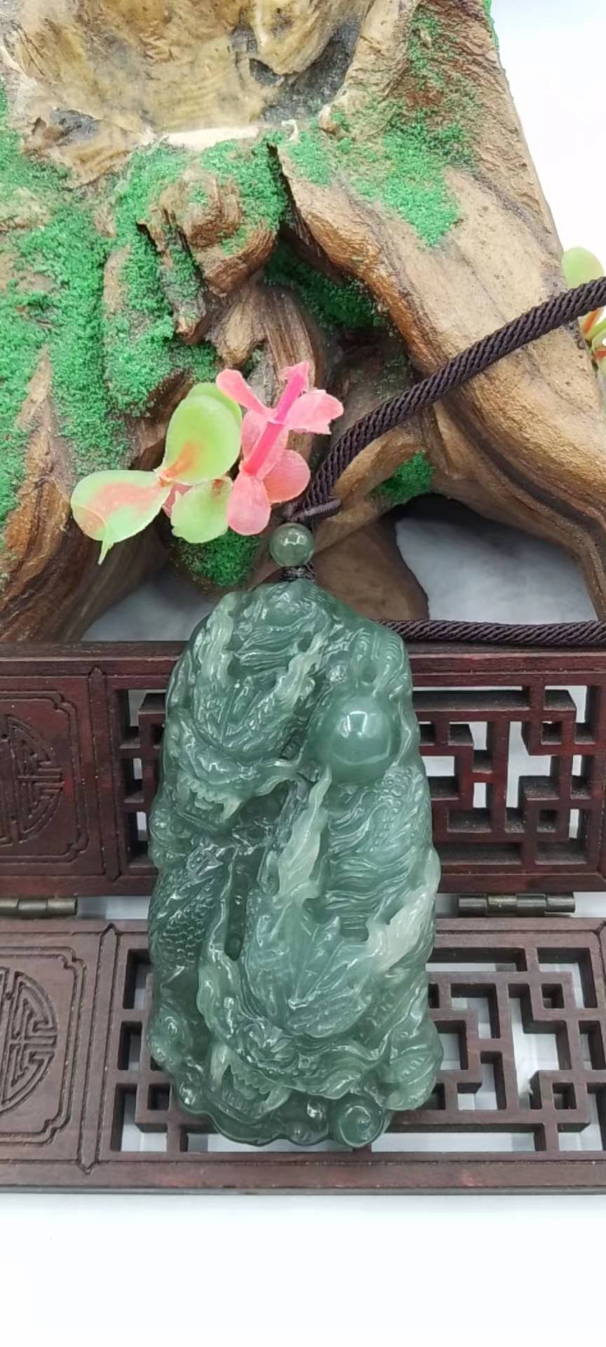 龙行天下