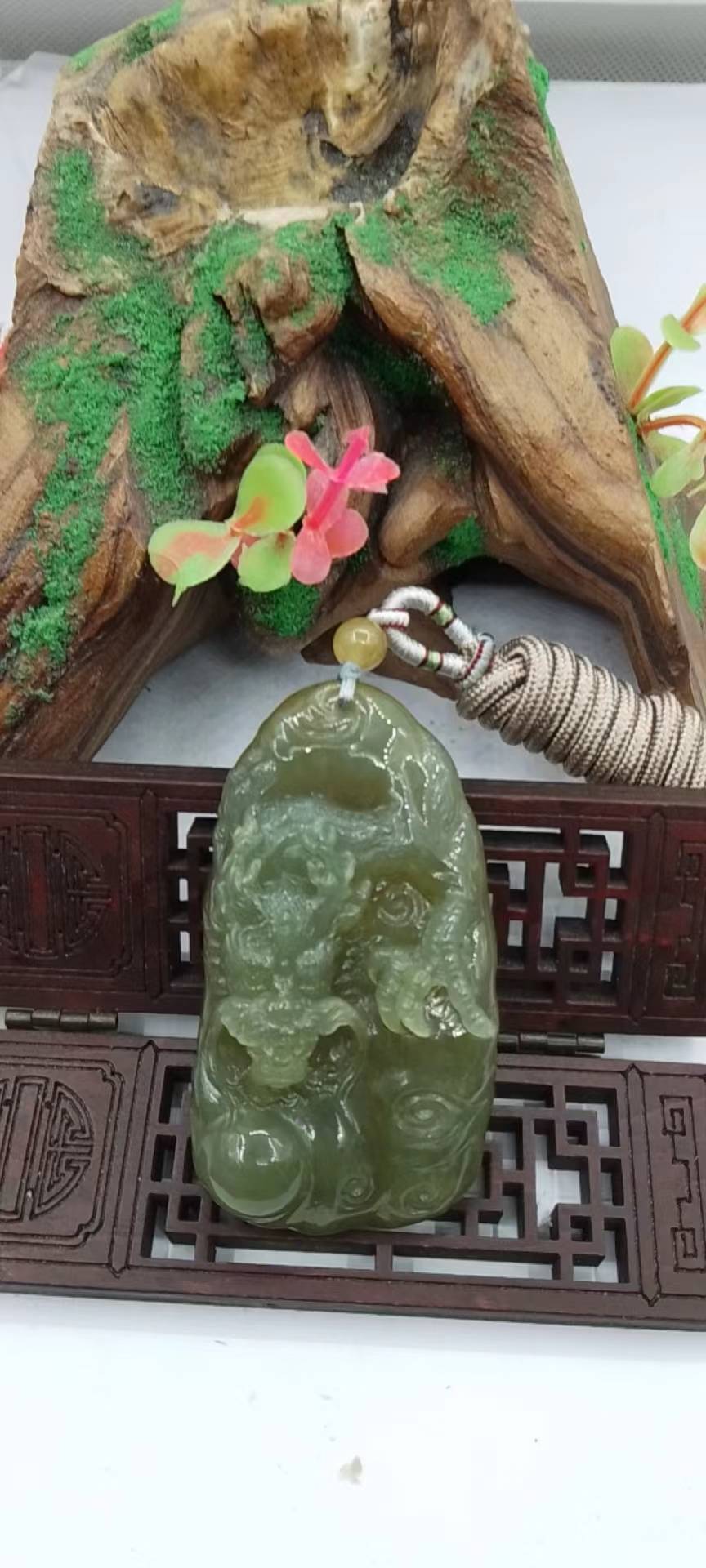 龙行天下