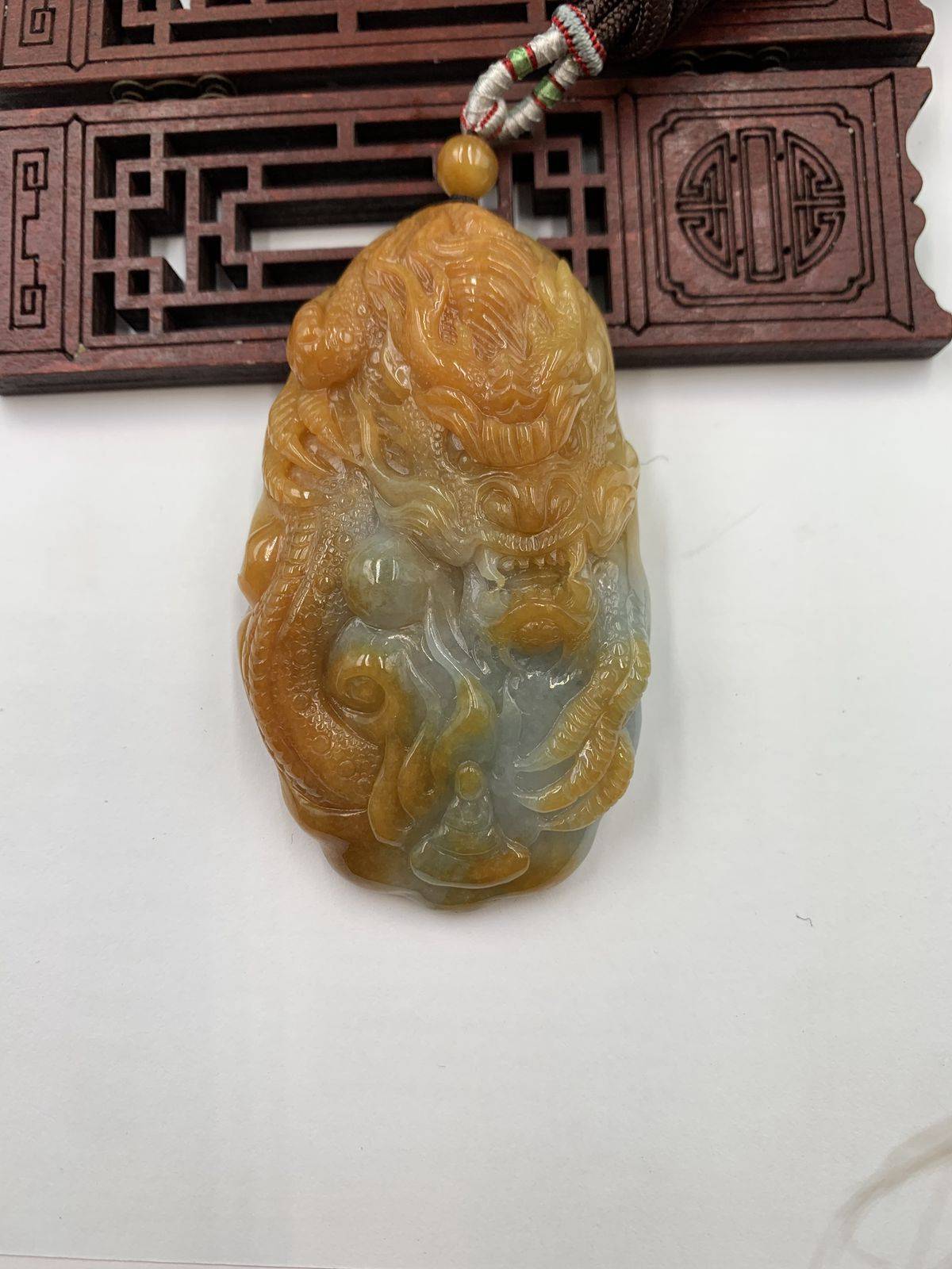 神龙护主