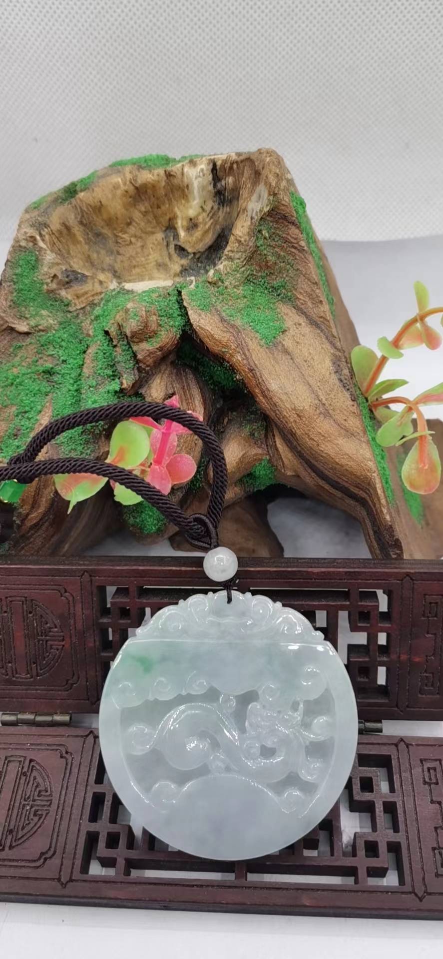龙行天下