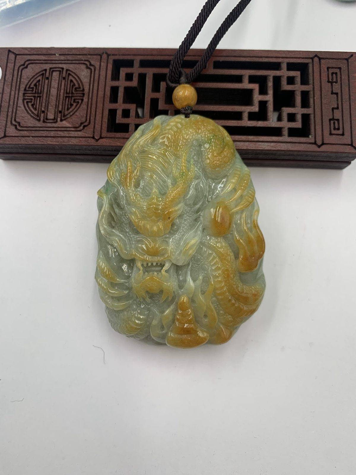 神龙护主