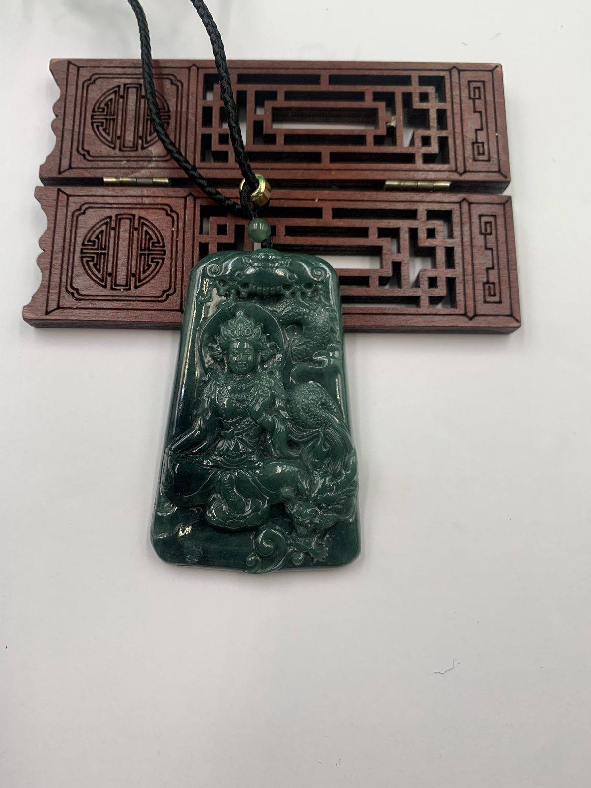 神龙护主