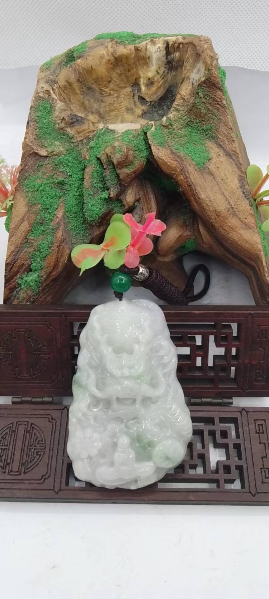 神龙护主