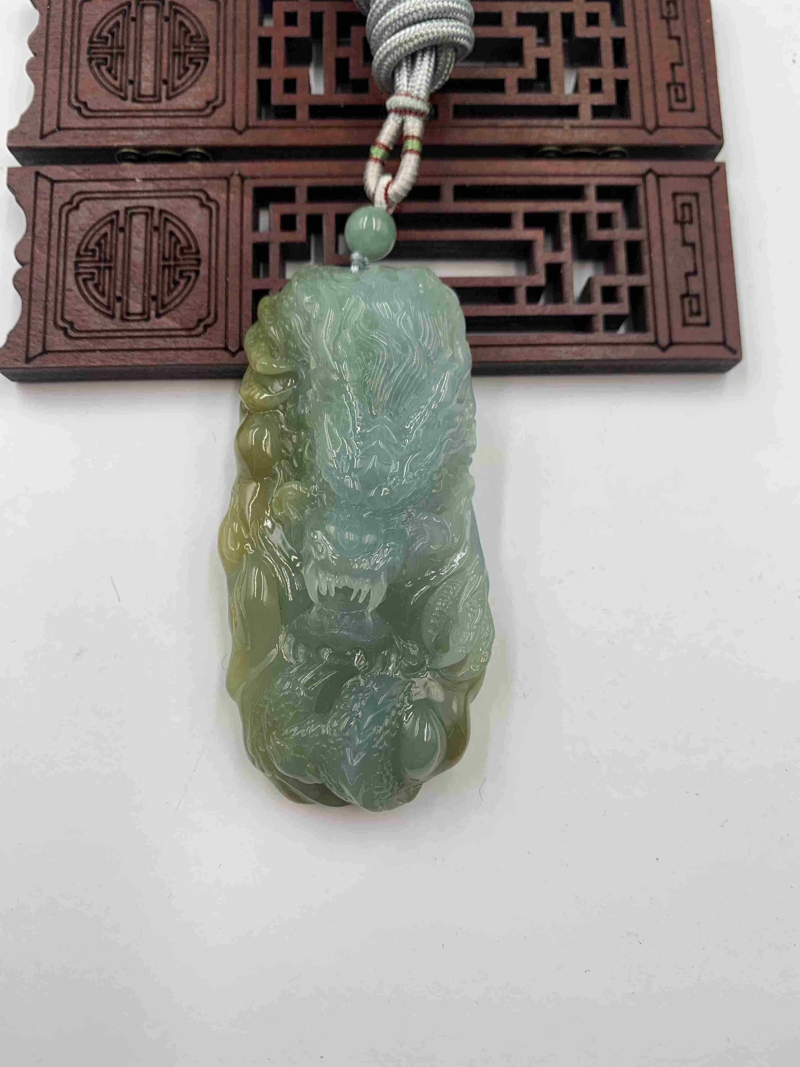神龙护主