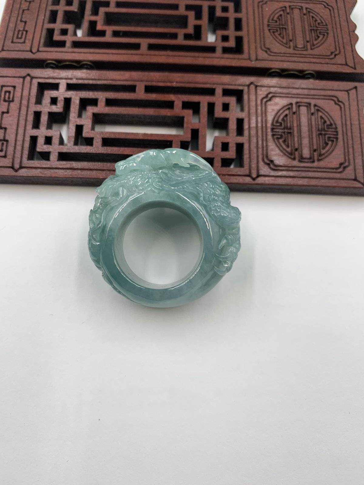神龙护主