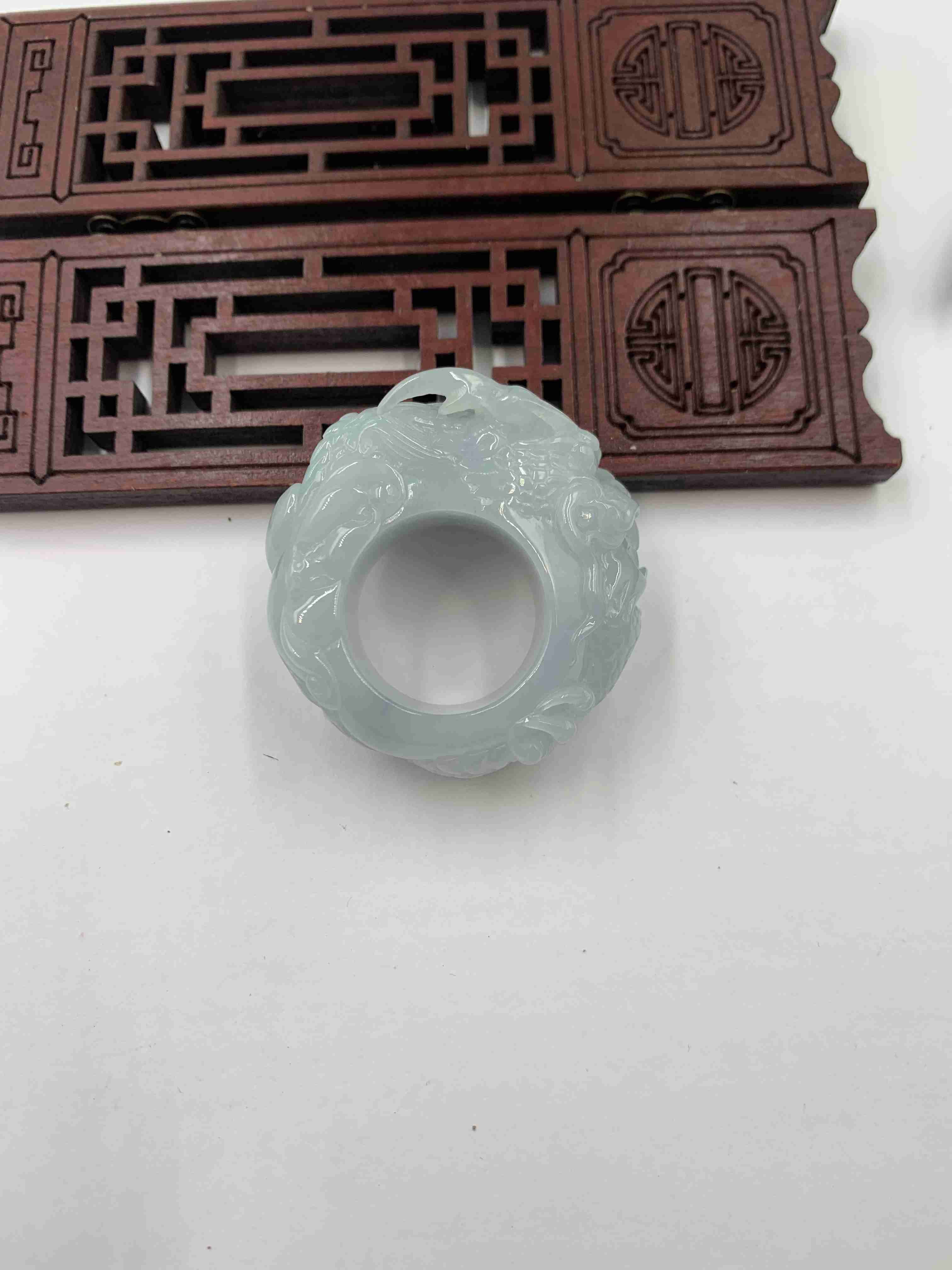 神龙护主