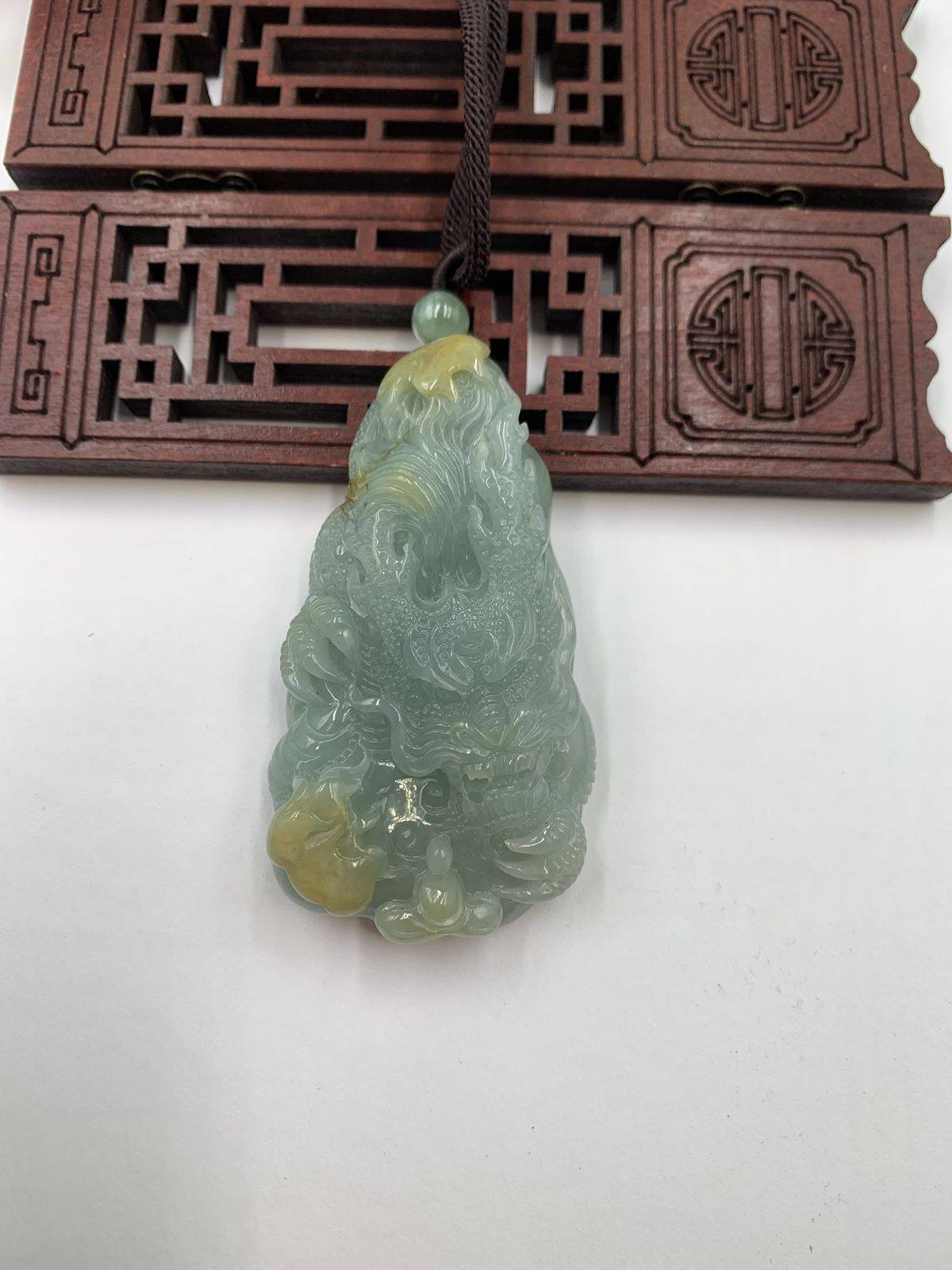 神龙护主