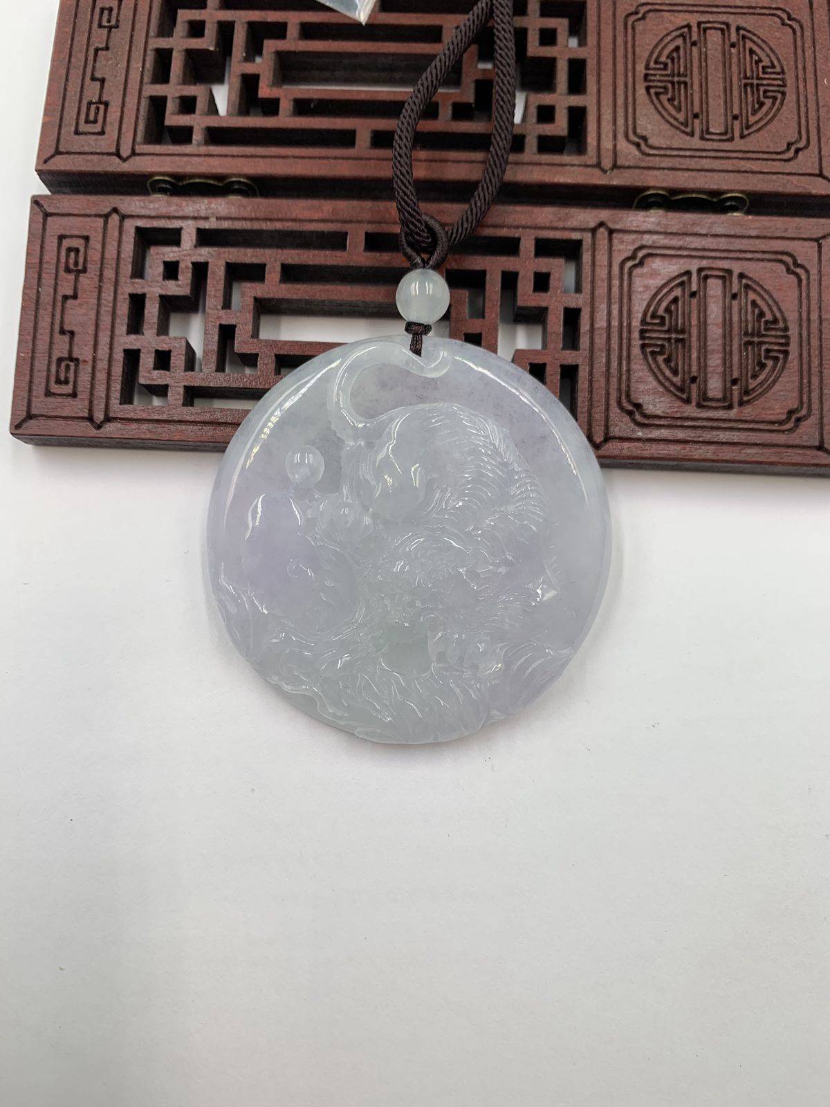 虎虎生威