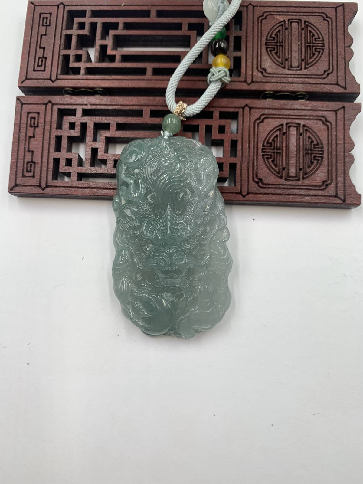 神龙护主