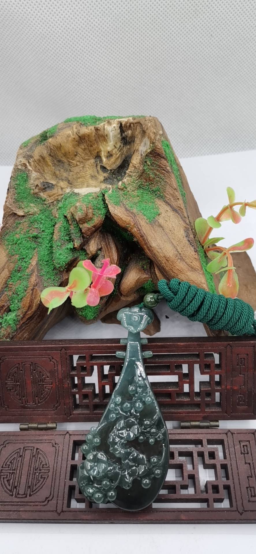 傲雪寒梅