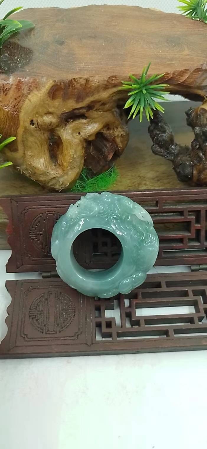 龙行天下