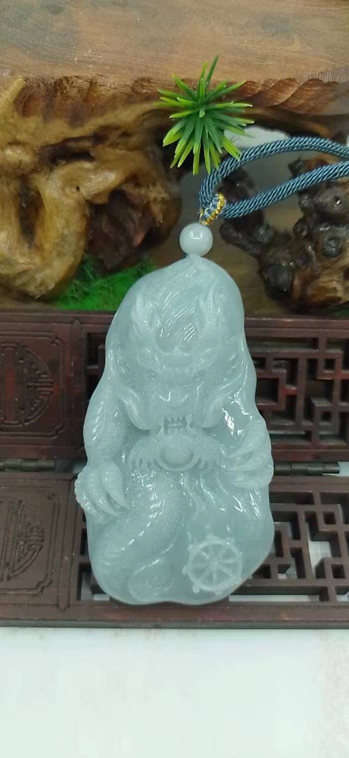 龙行天下