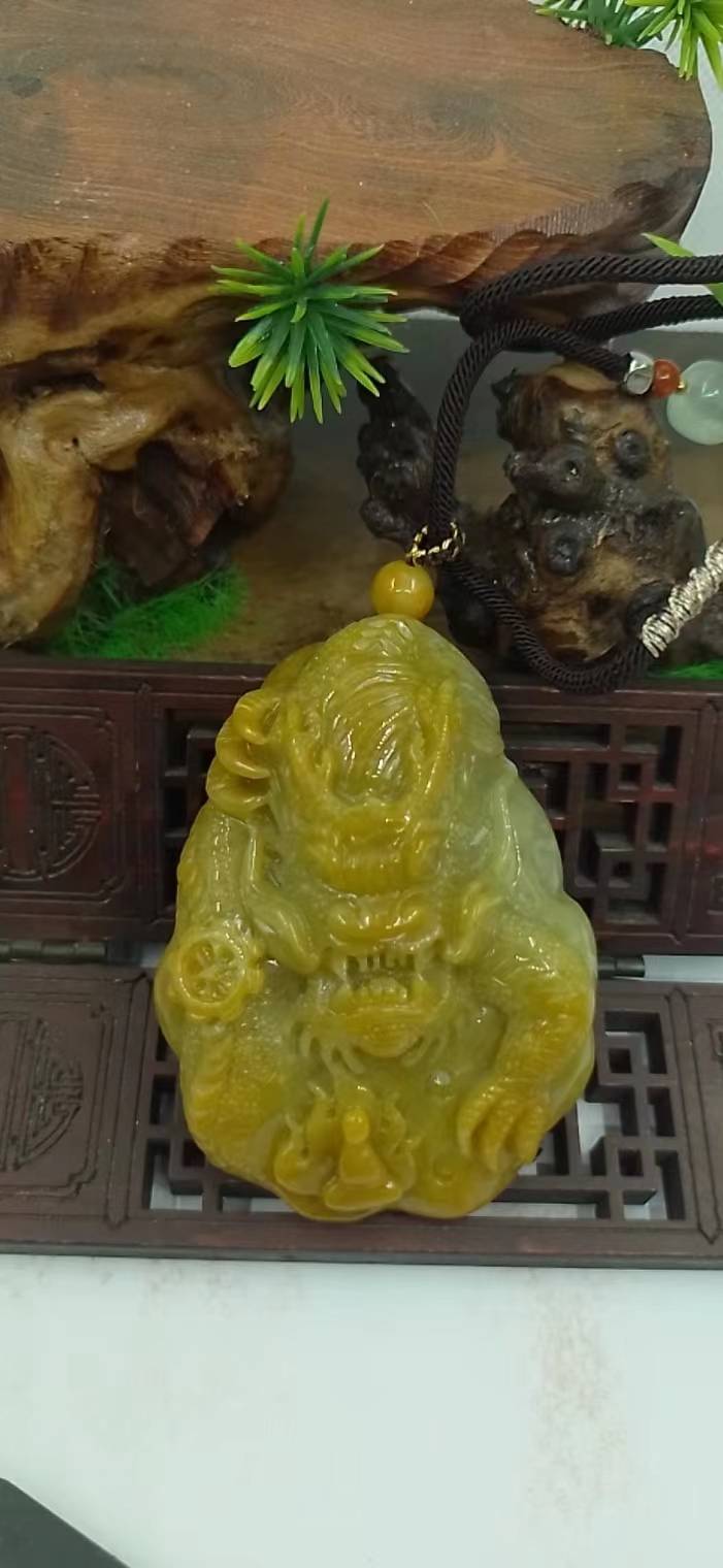 龙行天下