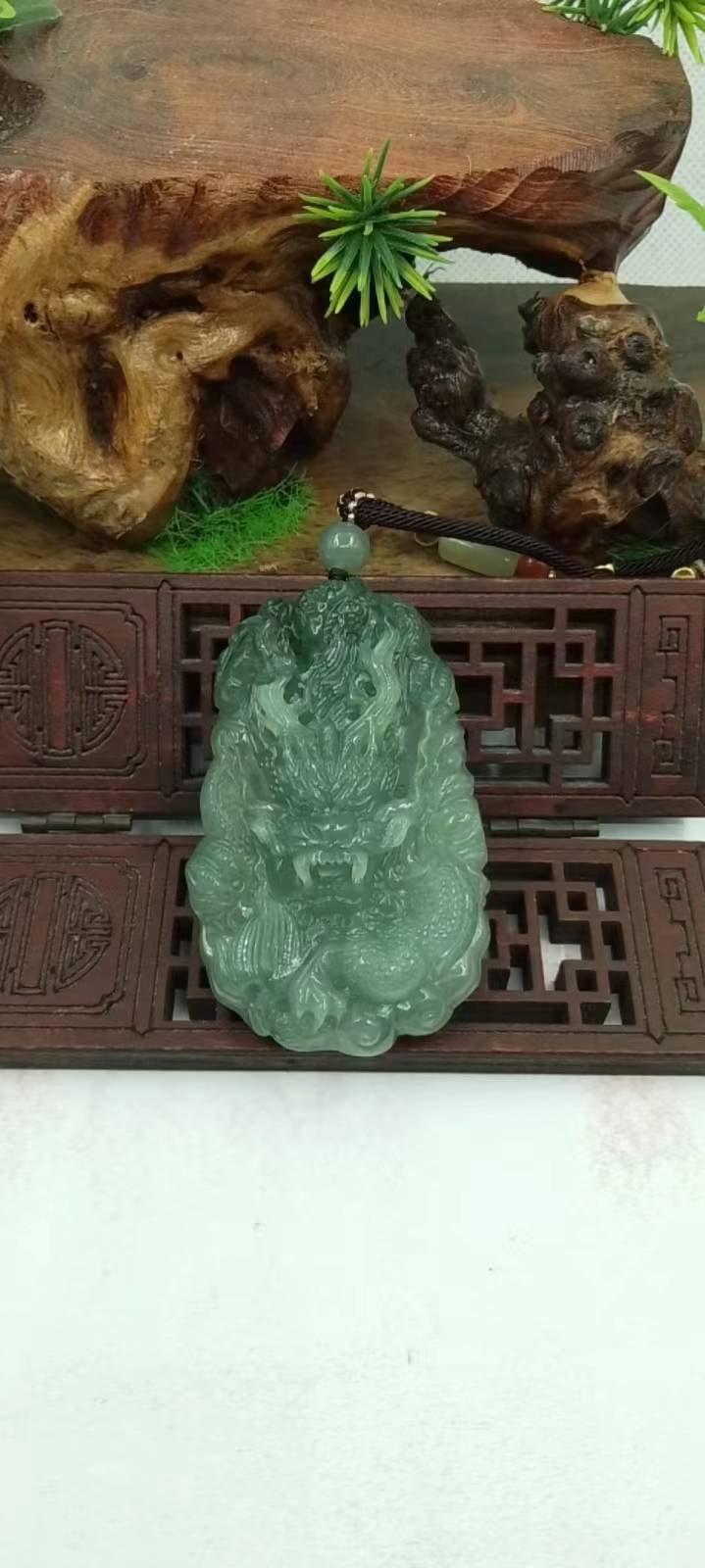 龙行天下