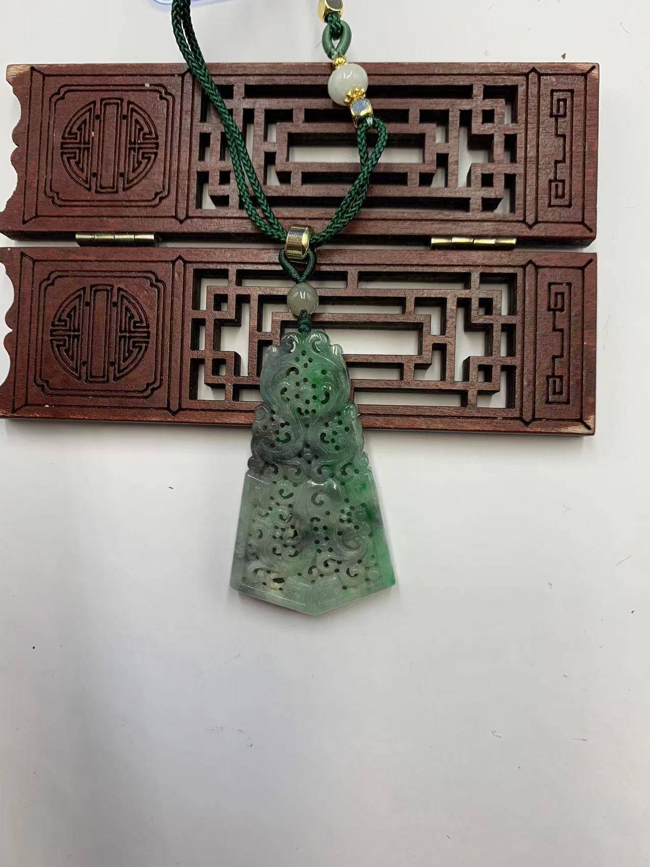 仿古龙牌