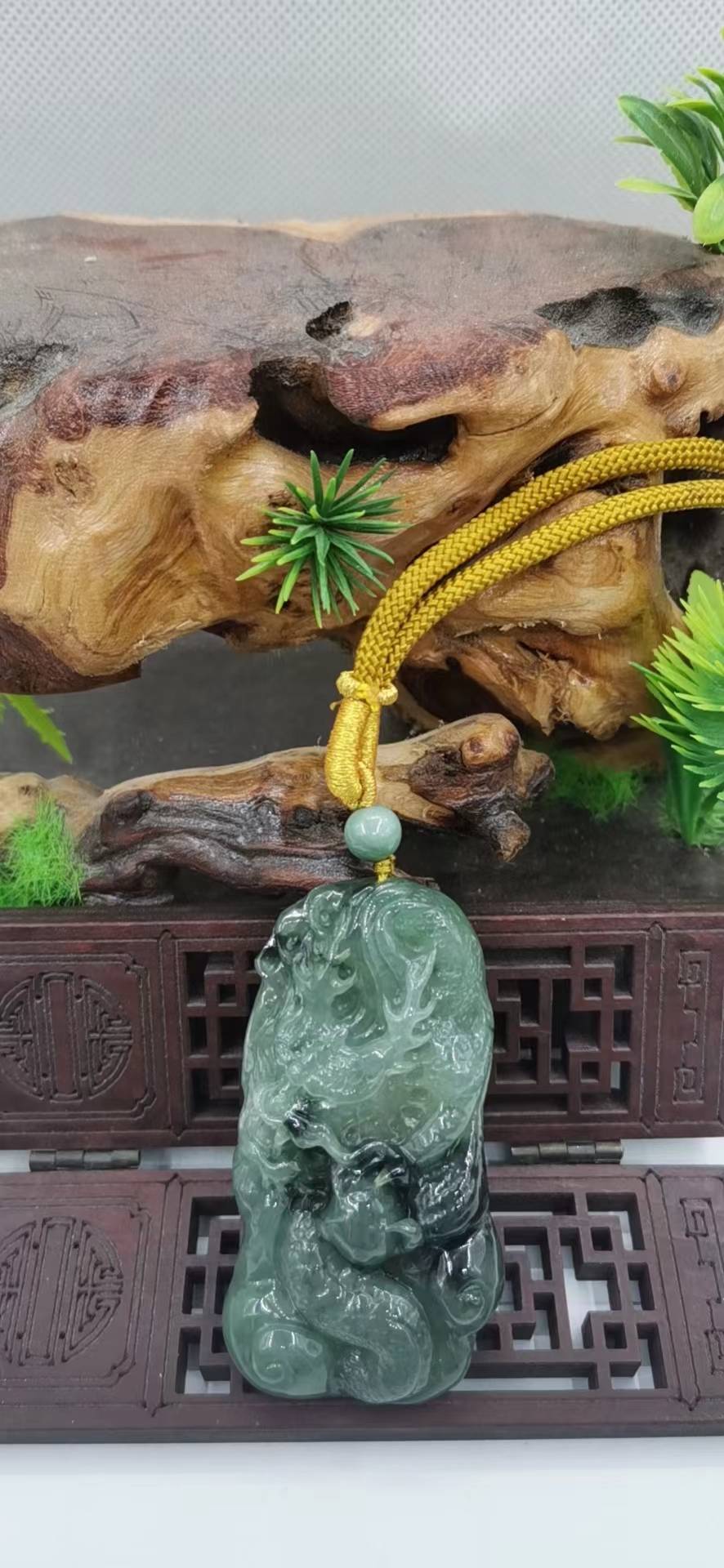 龙行天下
