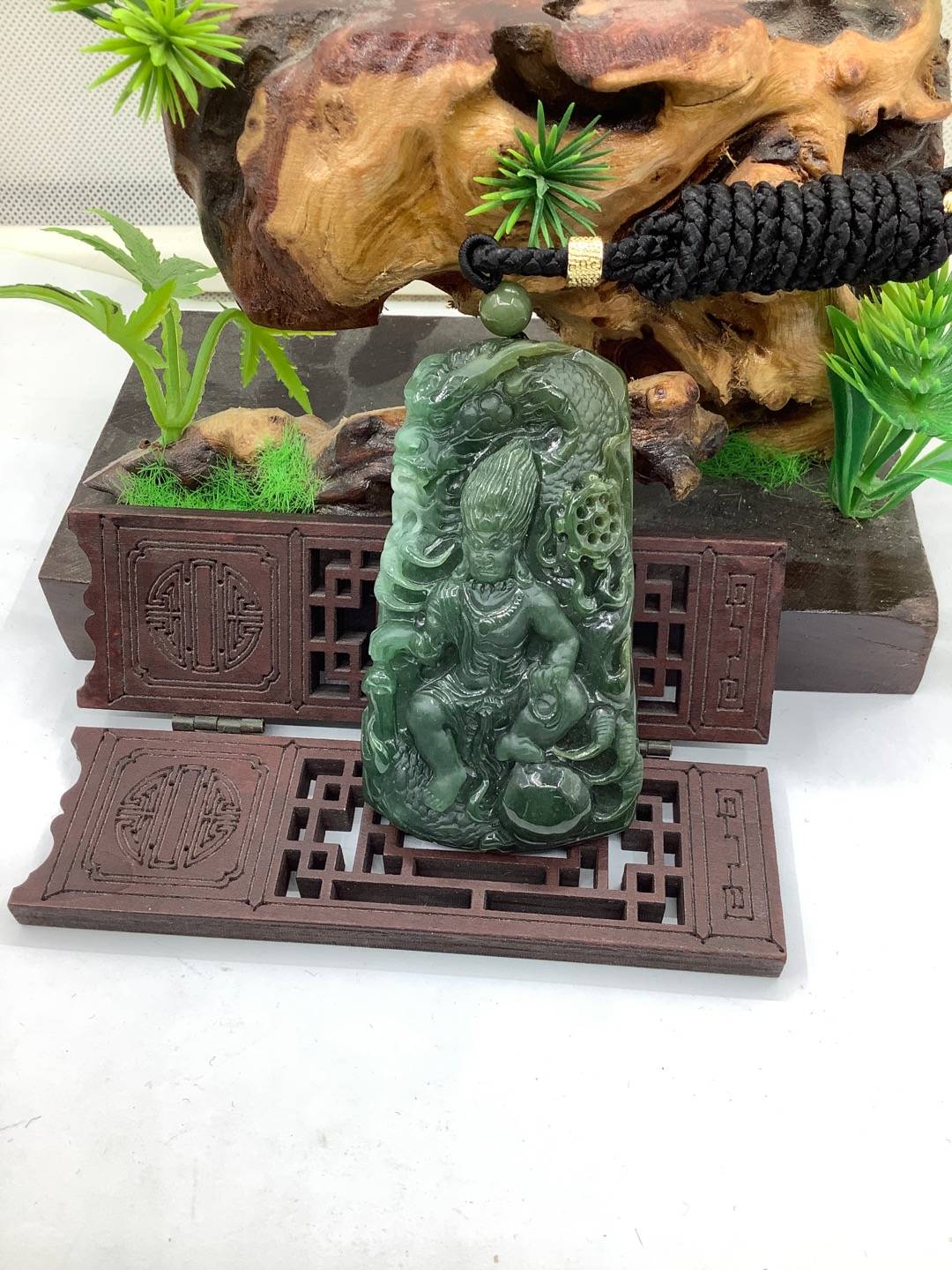御龙不动