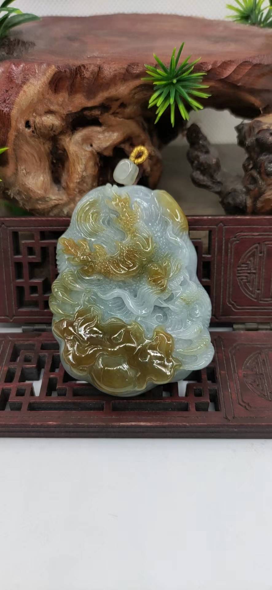 龙行天下