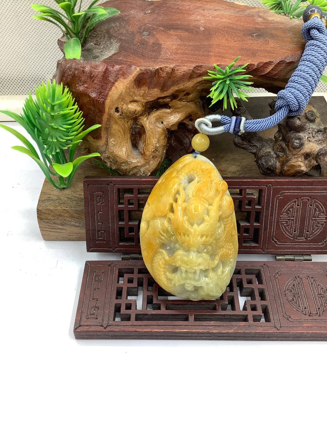 龙行天下