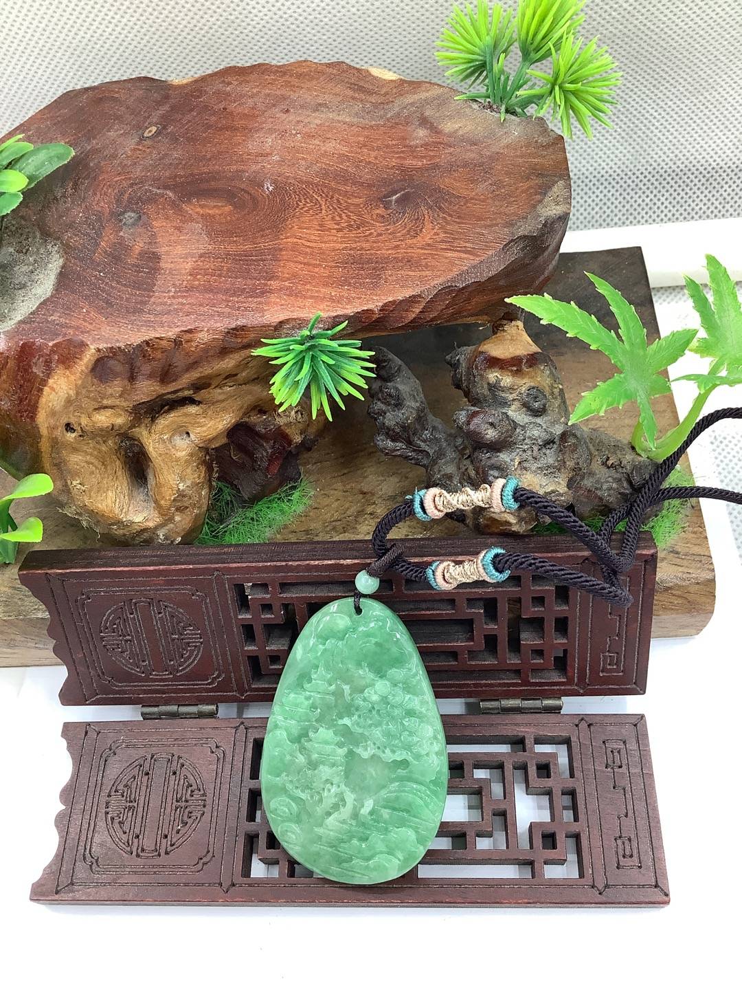 溪水行旅