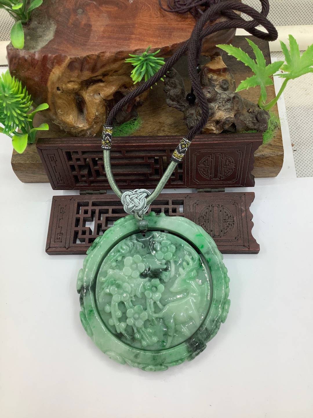 鹿梅同春