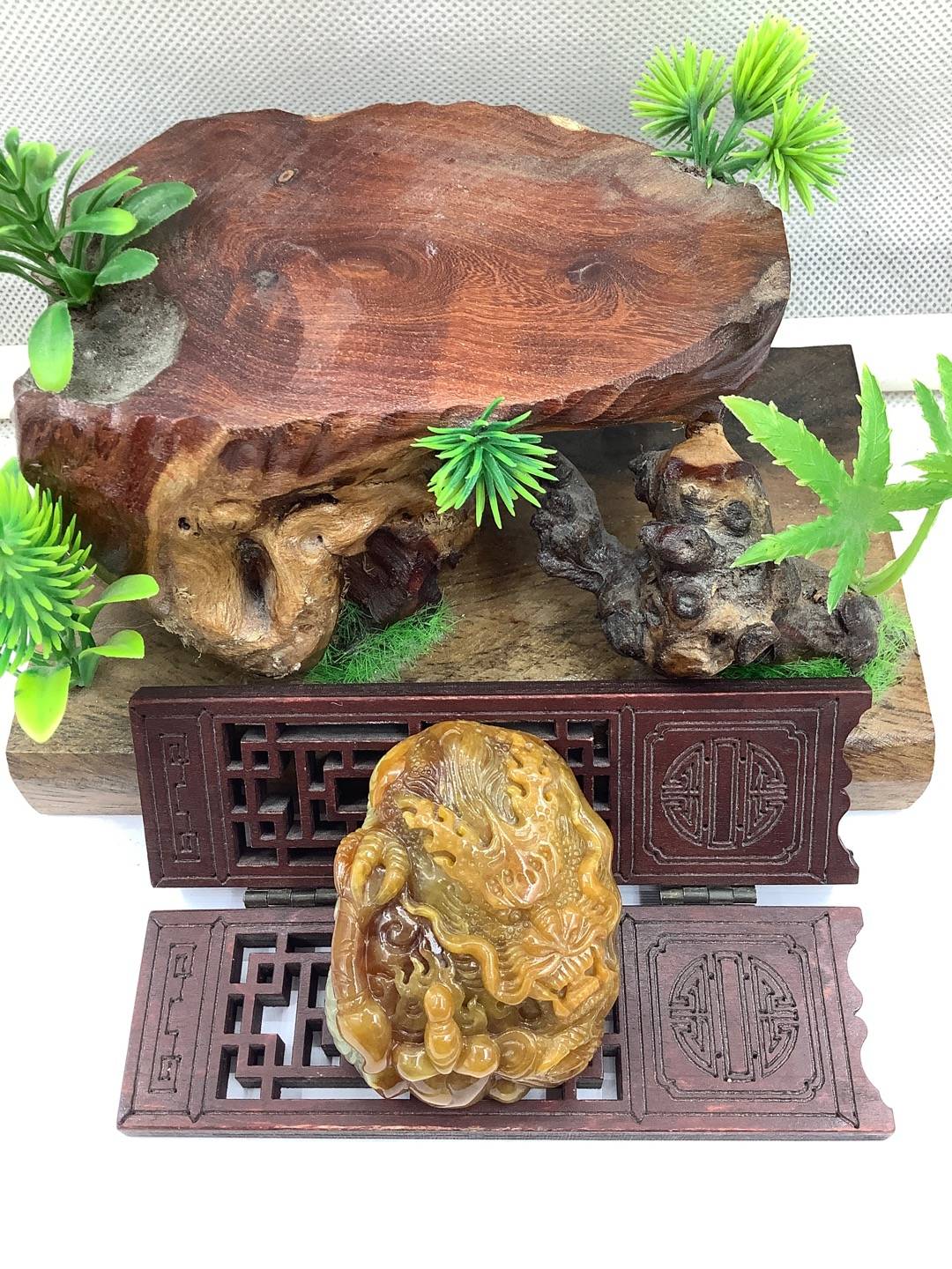 神龙护主