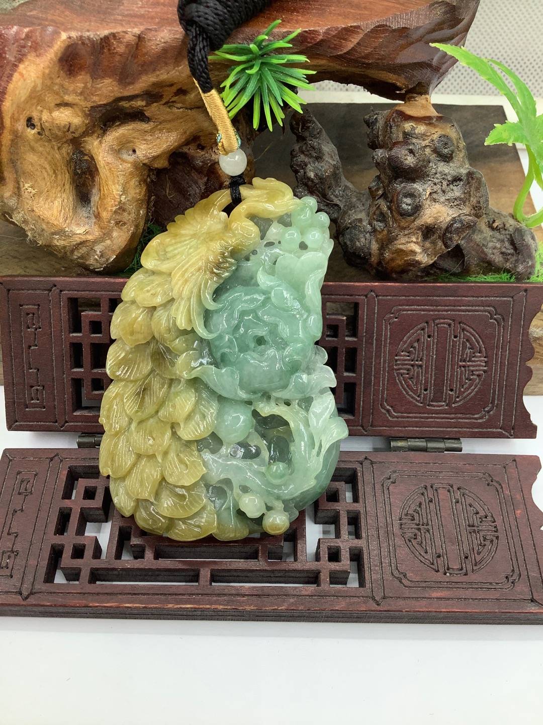 凤戏牡丹