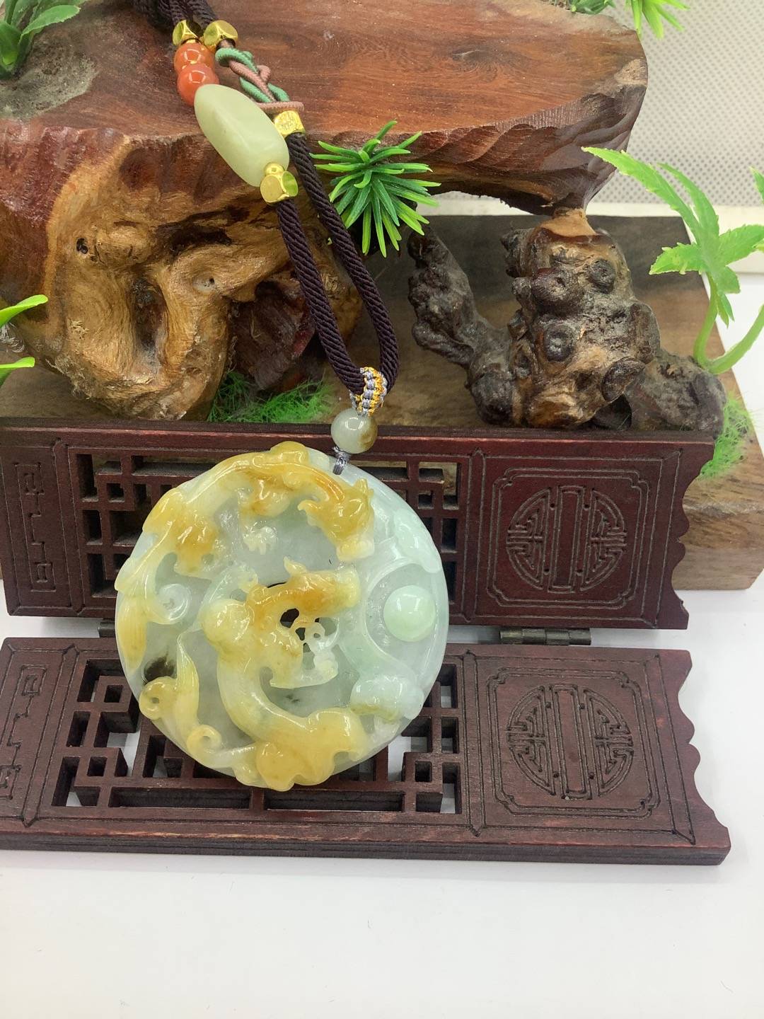 双龙戏珠