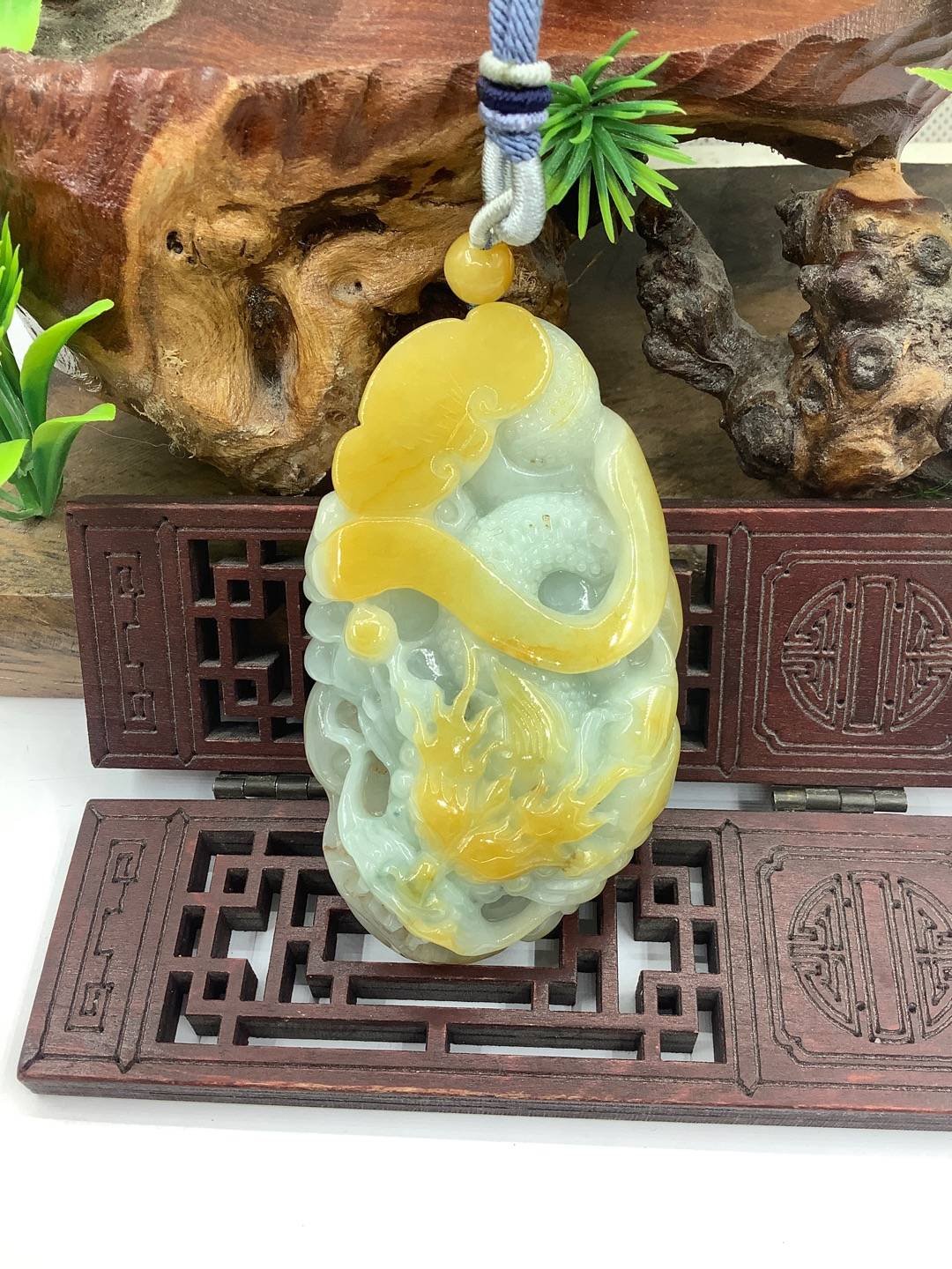 龙行天下