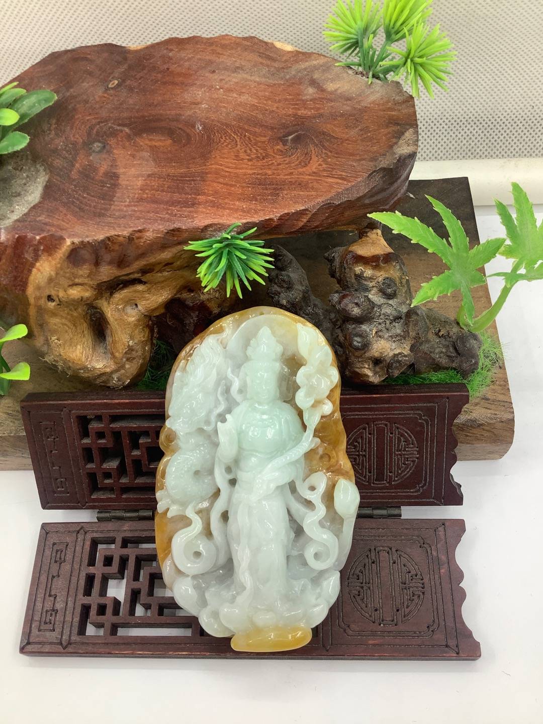 神龙护主