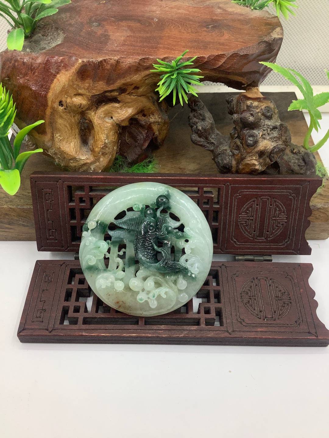 鱼跃龙门