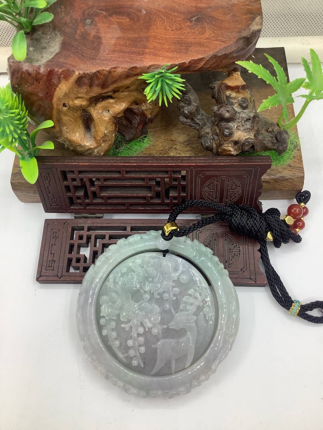 鹿梅同春