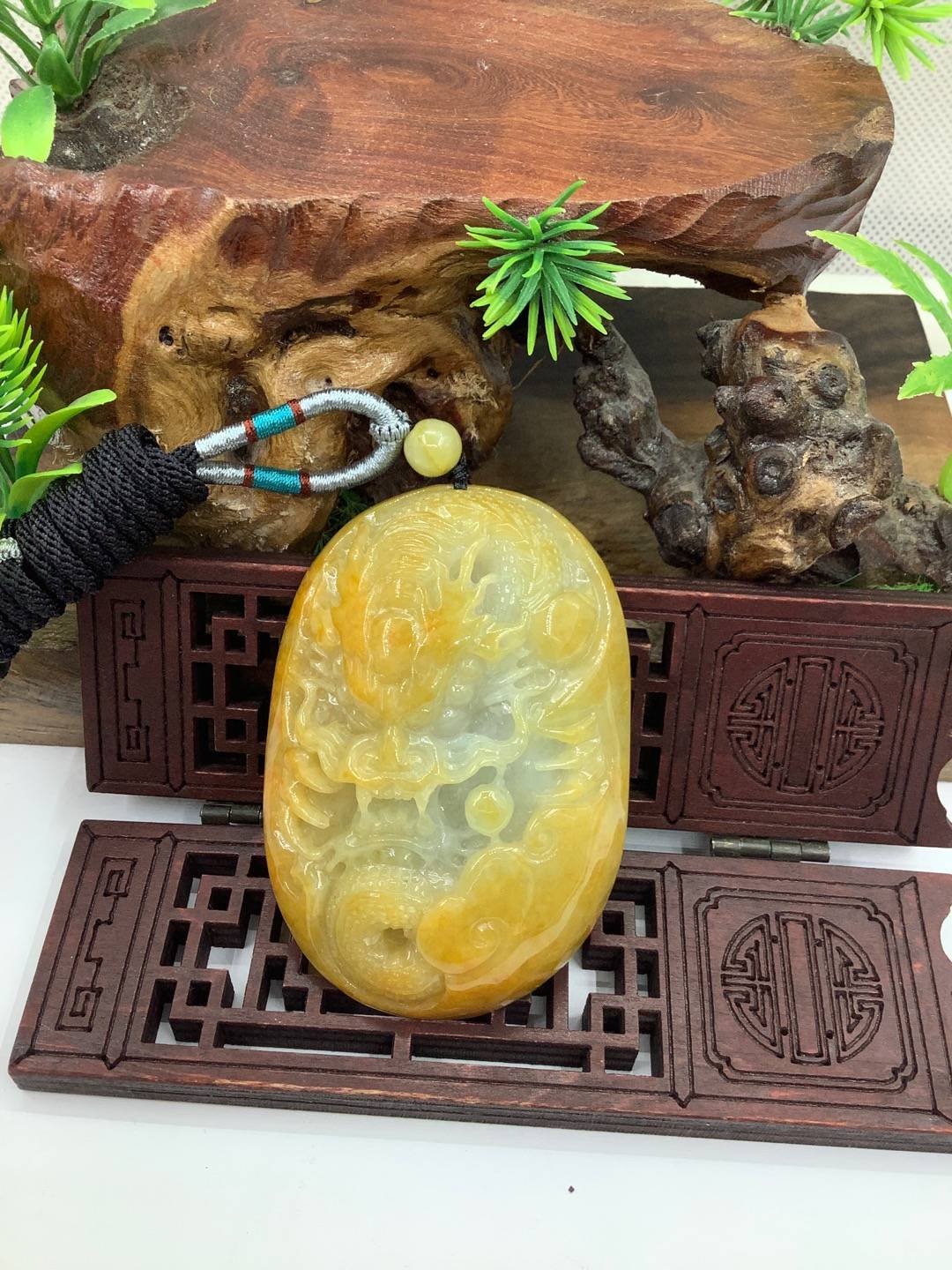龙行天下