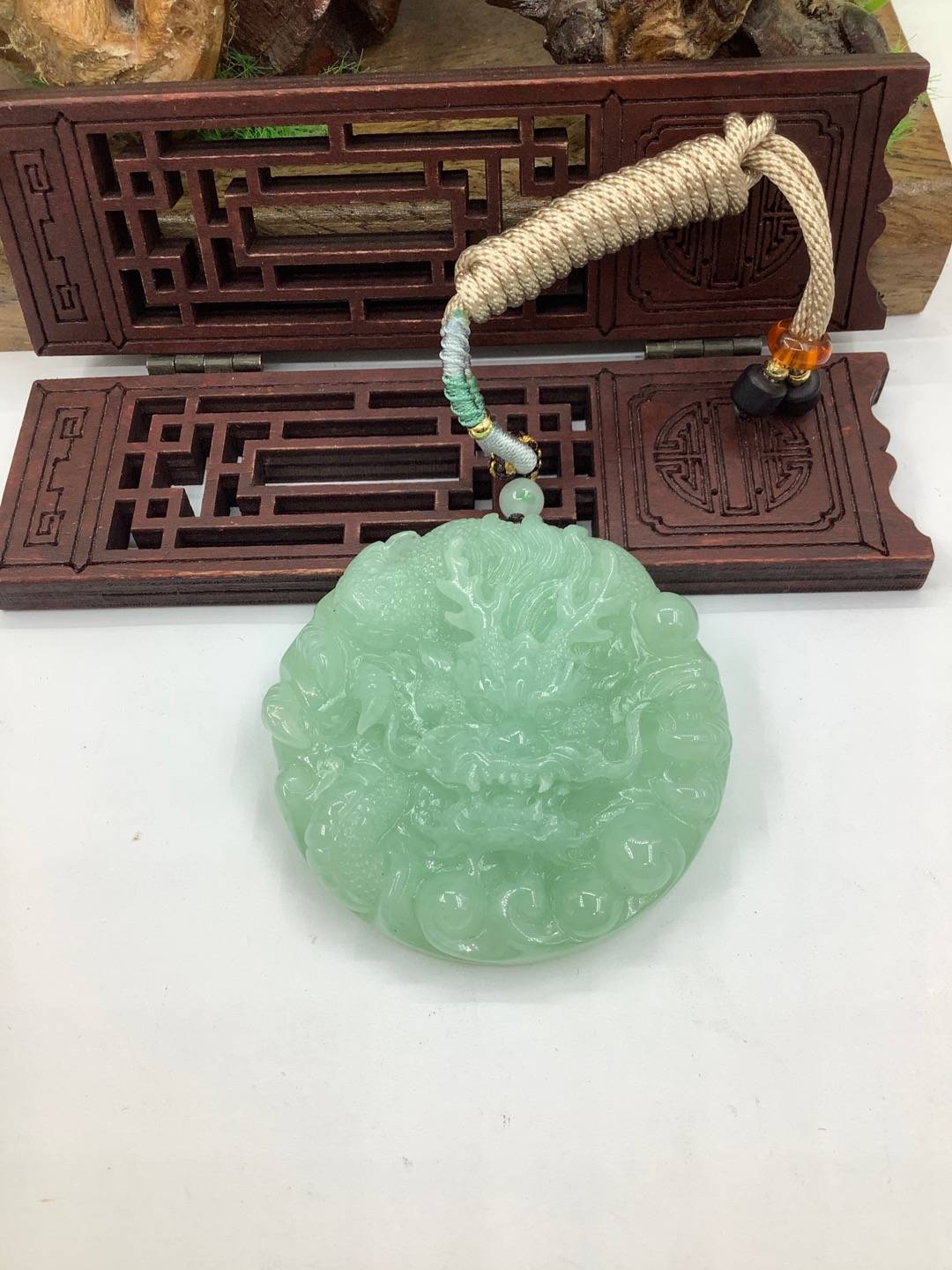 龙行天下