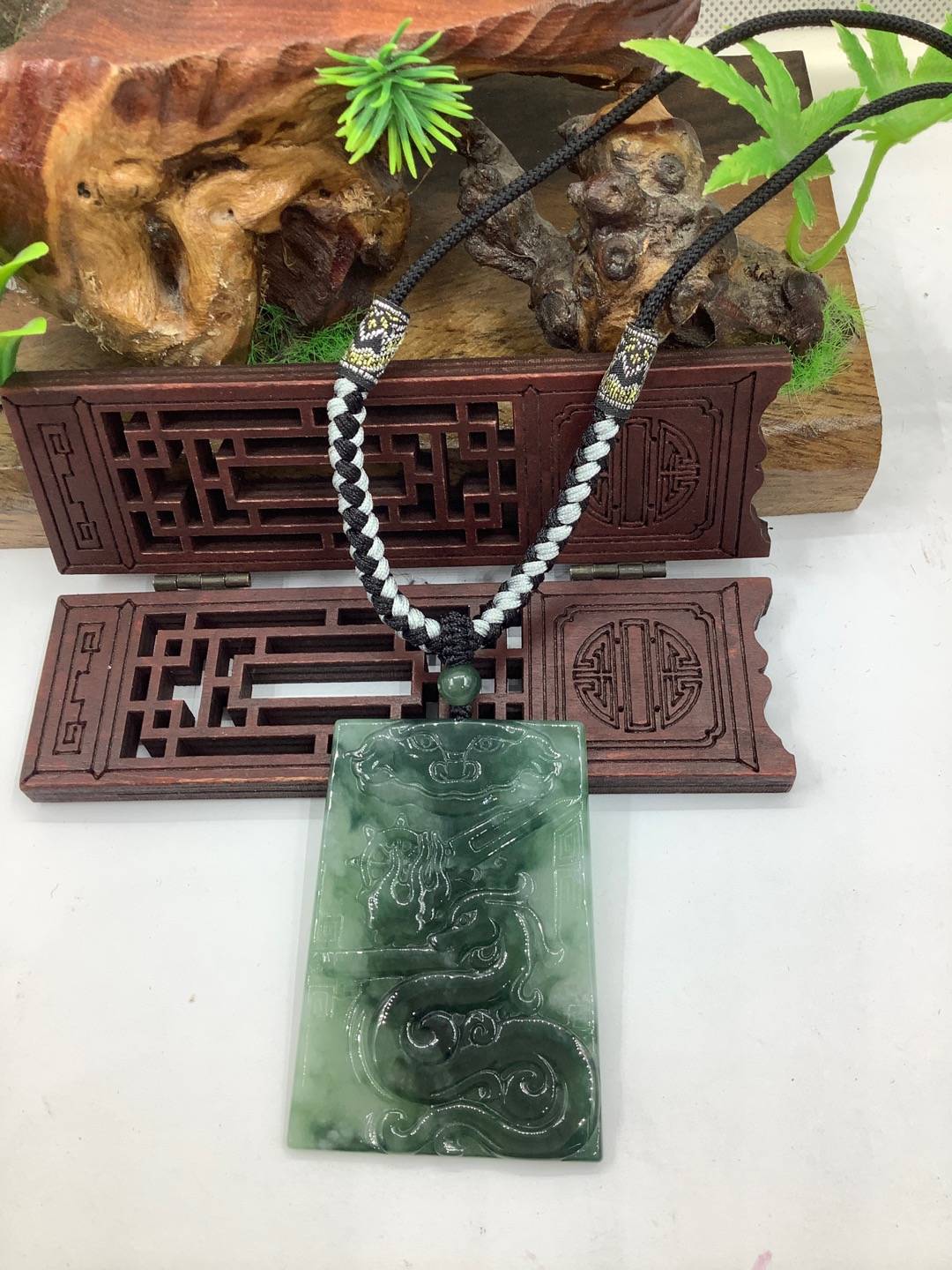 仿古龙牌