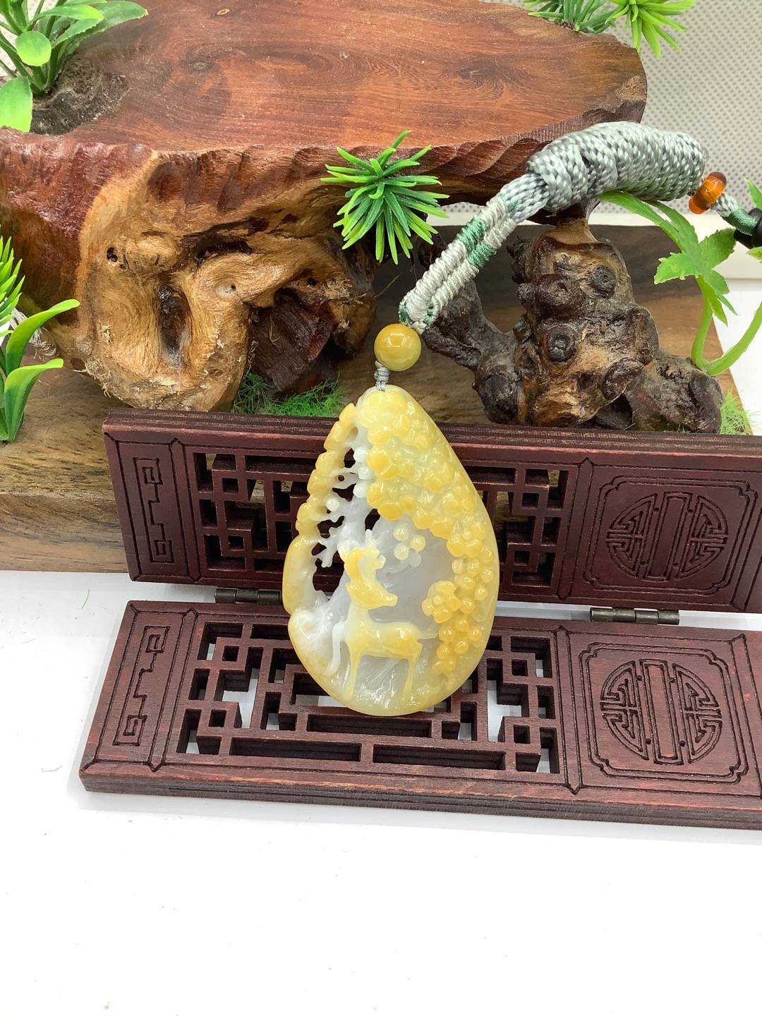 鹿梅同春