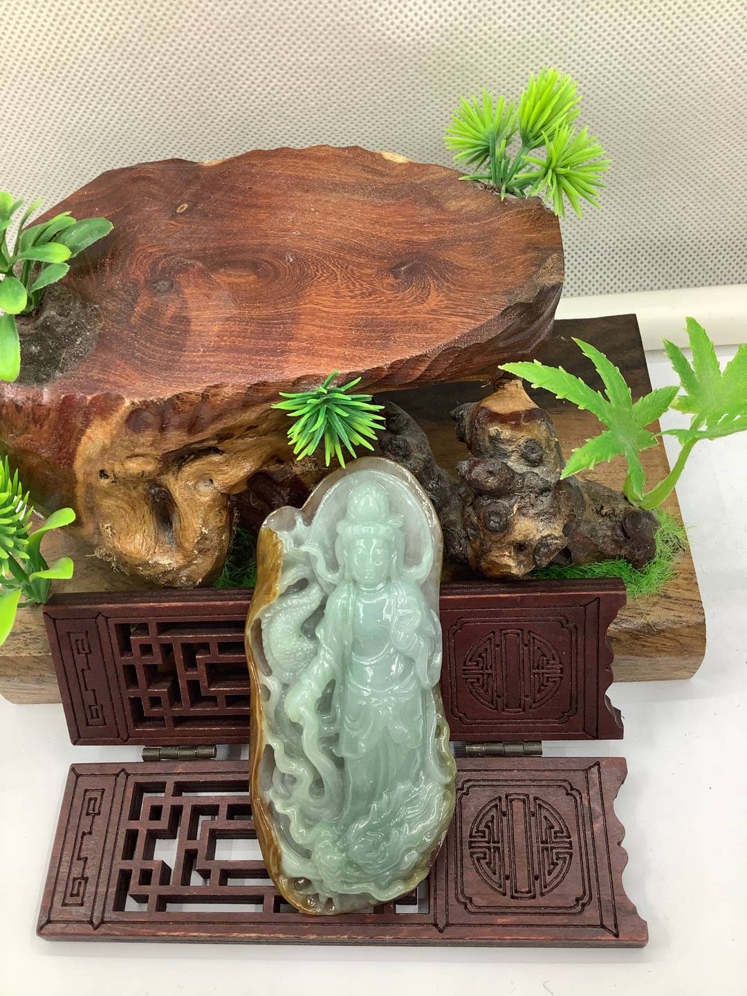 神龙护主