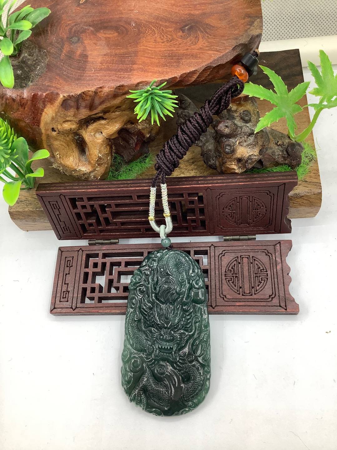龙行天下