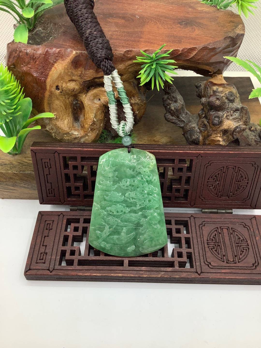 溪水行旅
