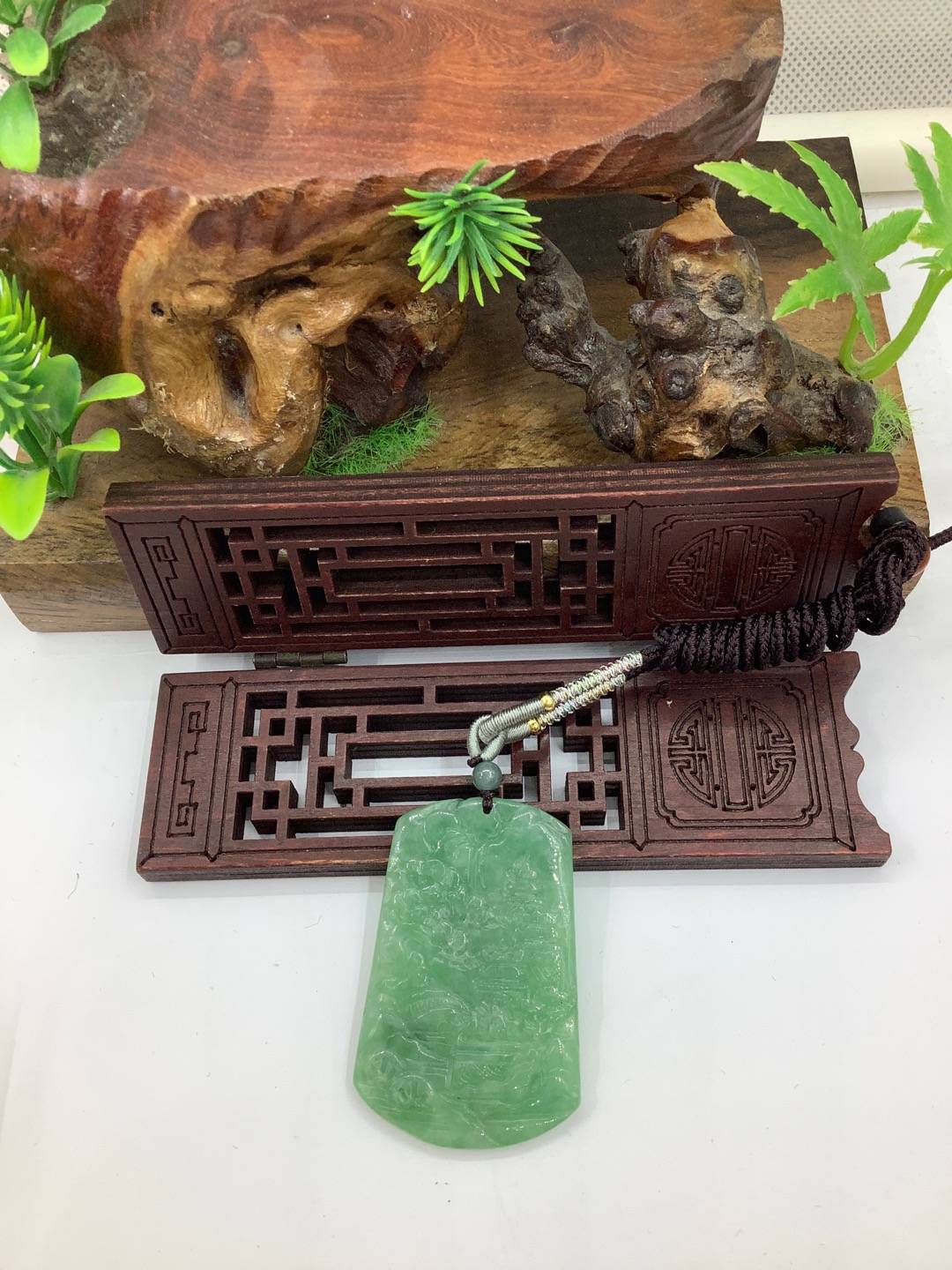 溪水行旅
